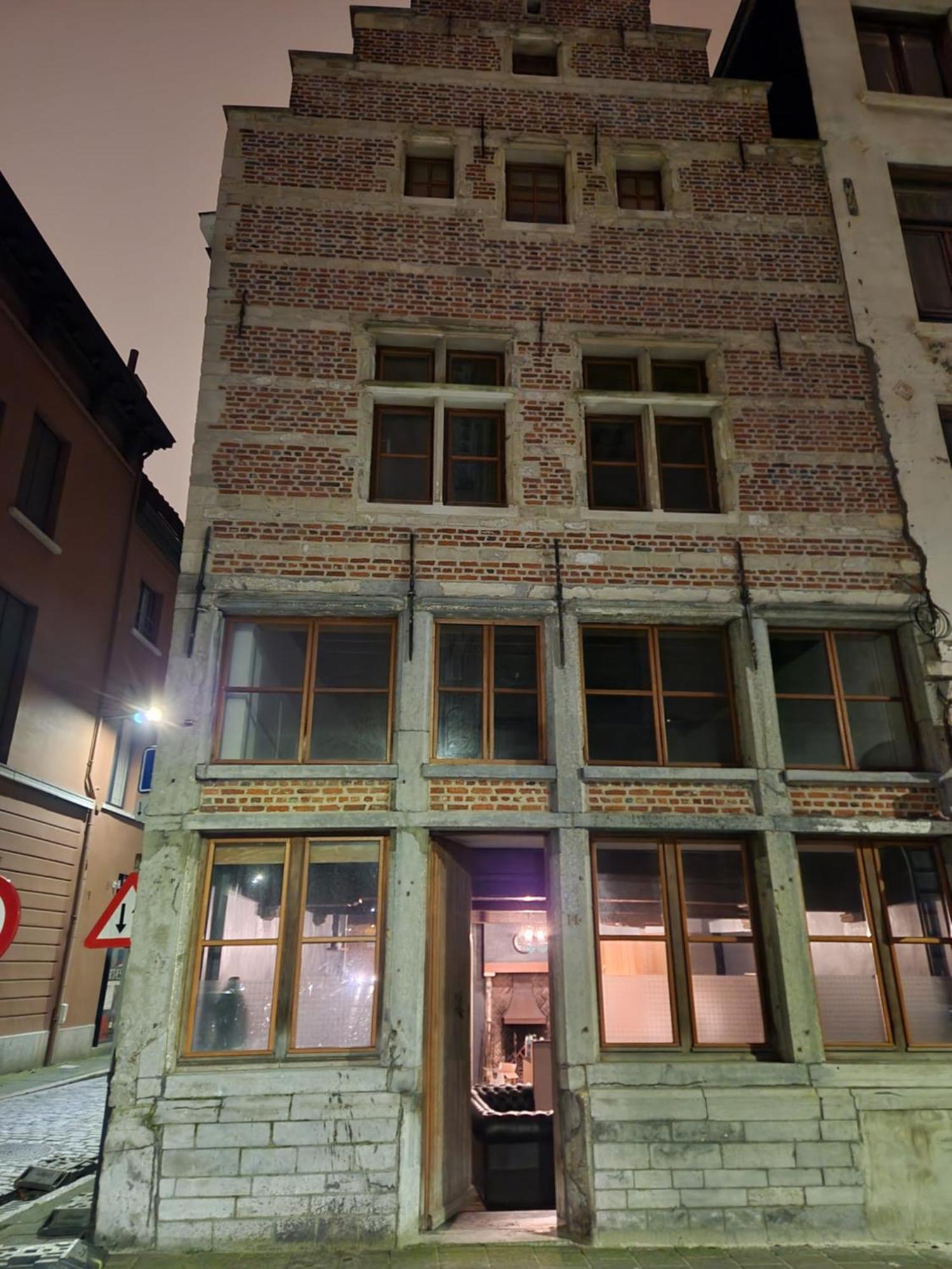 Viktoria Hostel Antwerpia Zewnętrze zdjęcie